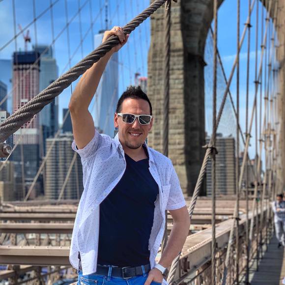 Meet your Posher, Tiago - Picture 1 of 1